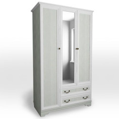 Шкаф трехстворчатый Классика 